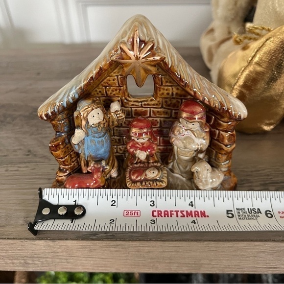 Vintage Miniature Nativity Scene - Picture 13 of 14
